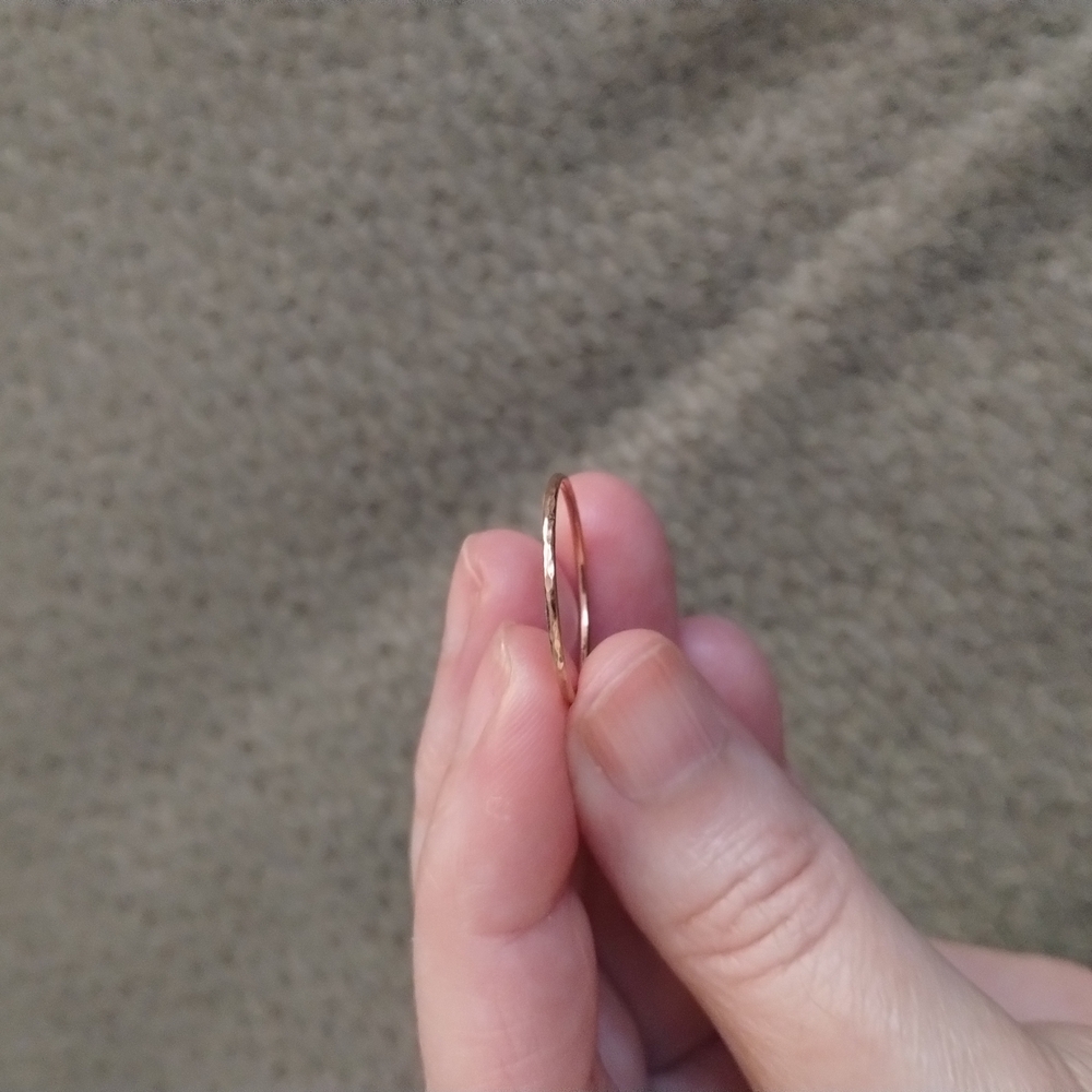 Elegant Gold Women's Ring